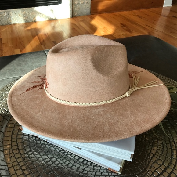 HAND-BURNED PEACH CREAM WIDE-BRIM RANCHER HAT - Picture 6 of 14
